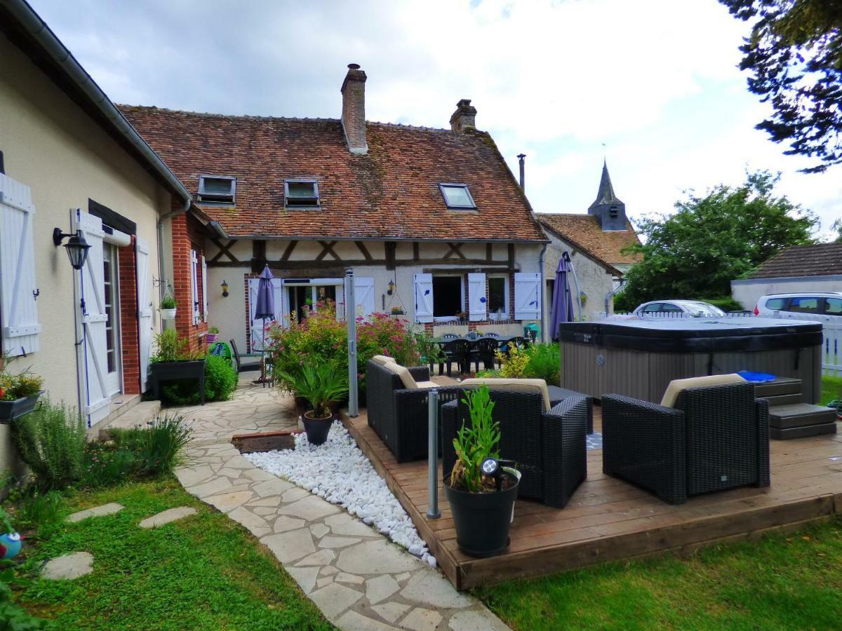 Chambres D'Hotes Les Muscaris Feins-en-Gatinais エクステリア 写真
