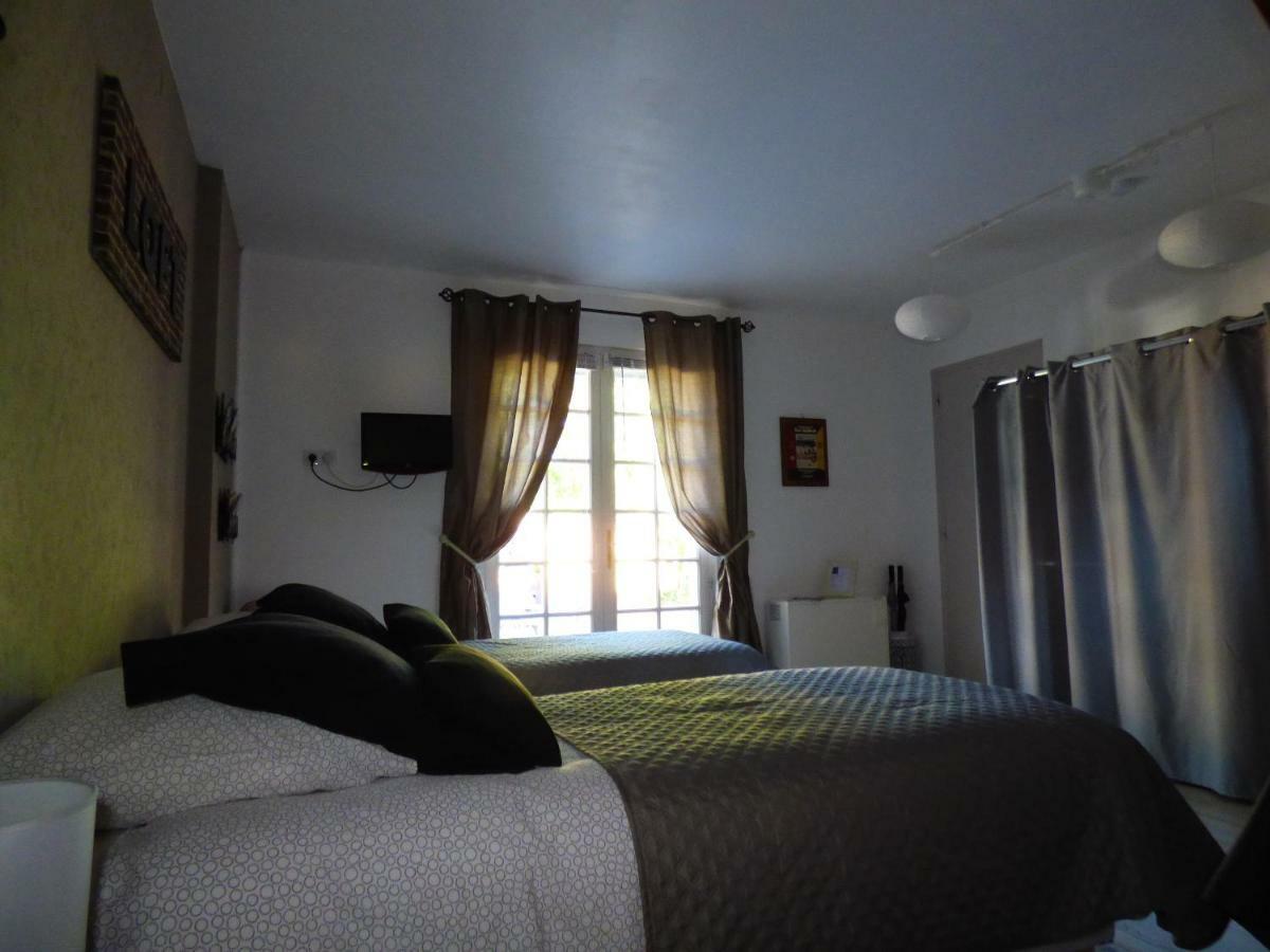 Chambres D'Hotes Les Muscaris Feins-en-Gatinais エクステリア 写真