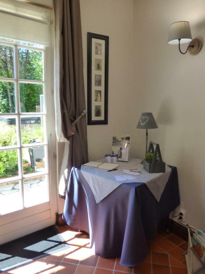 Chambres D'Hotes Les Muscaris Feins-en-Gatinais エクステリア 写真